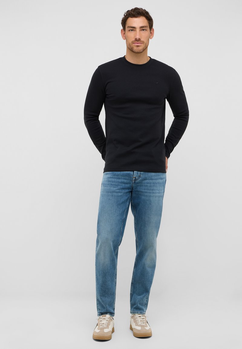 mustang Jeans Tapered Fit lichtblauw