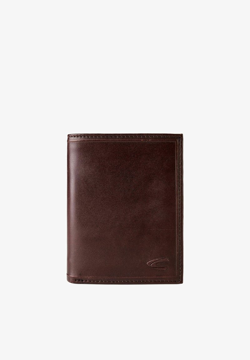 Cartera bifold de cuero marrón oscuro con costuras visibles y un pequeño logotipo en relieve en la esquina inferior derecha.