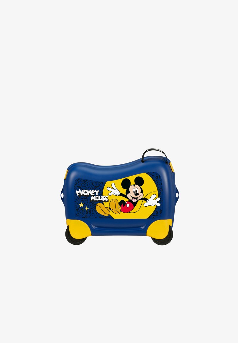 Valise rigide bleue ornée d'un graphique de Mickey Mouse jaune, accents noirs et roues jaunes, avec une poignée supérieure pour un transport facile.
