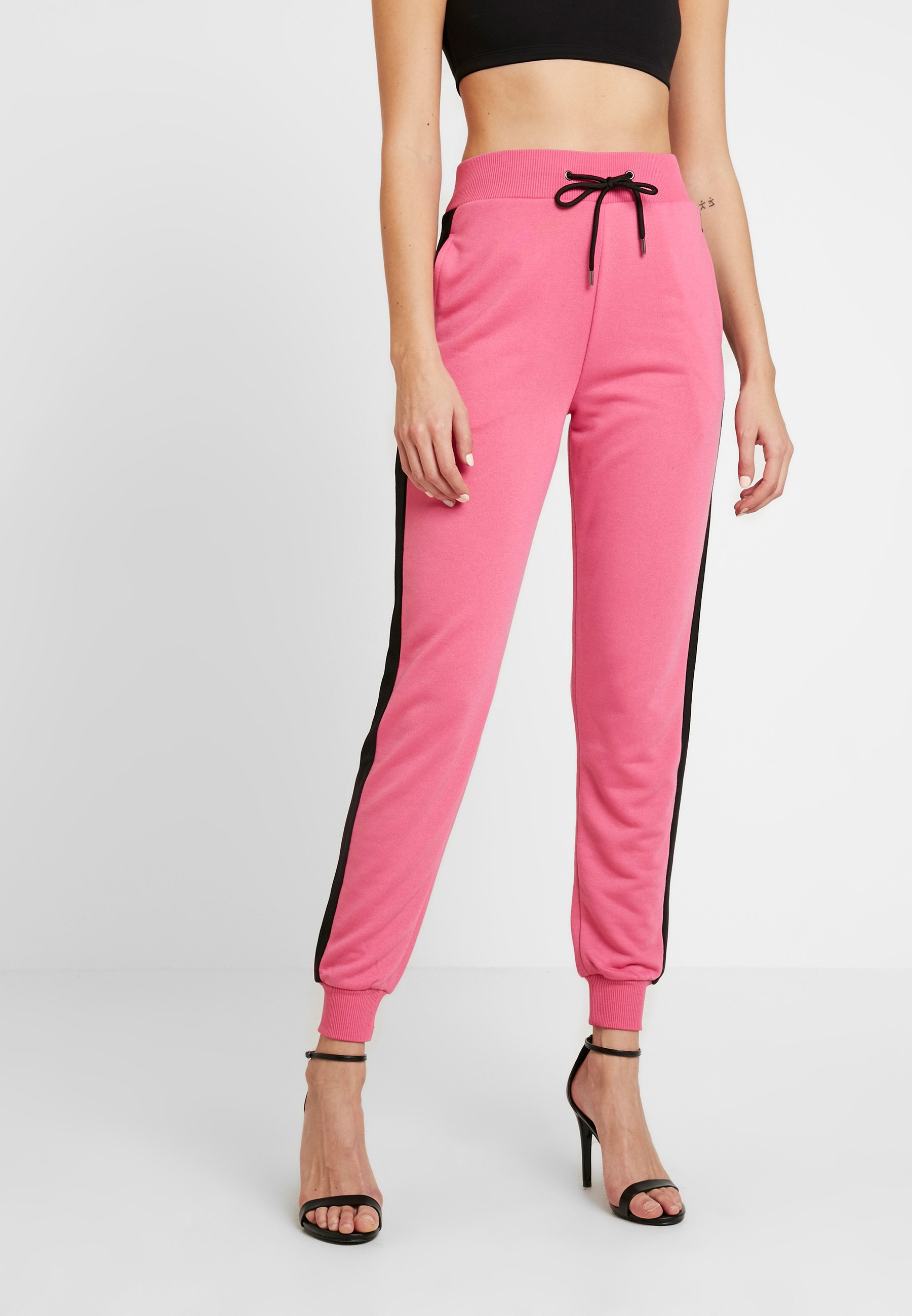 NA KD CONTRAST PANEL JOGGERS Joggebukse neon pink NA-KD CONTRAST PANEL JOGGERS - Joggebukse - black