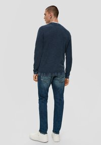 QS MET GARMENT WASH - Trui - tiefblau