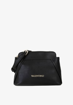 Sac à main en cuir noir avec ferrures dorées, fermeture zippée et design de style origami. Comprend une bandoulière réglable et un logo embossé à l'avant.