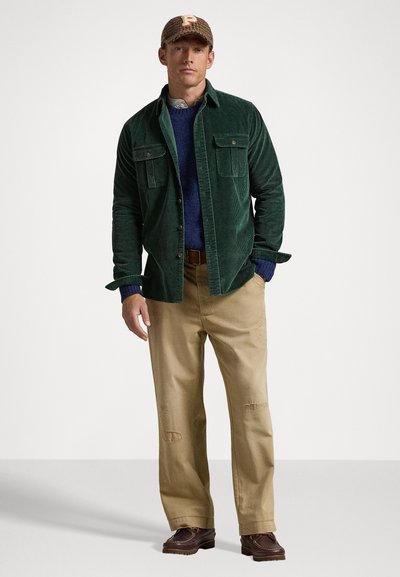 Polo Ralph Lauren CLASSIC FIT SUEDE PATCH CORDUROY SHIRT - Ing - moss agate