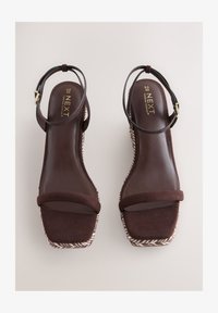 Non sélectionné, chocolate brown