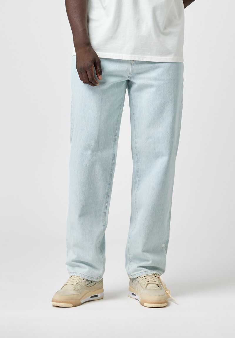 EIGHTYFIVE BAGGY Relaxed fit jeans ice blue/lightblue denim Zalando