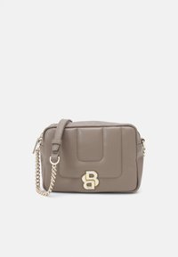 Unselected, brown 