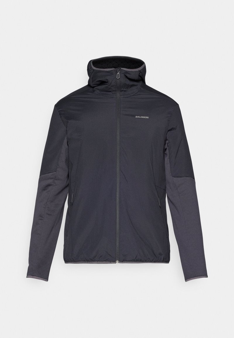 Giacca da uomo in grigio scuro, con zip frontale, colletto alto, maniche lunghe e tasche laterali. Realizzata in materiale leggero e liscio.