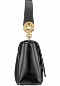 Borsa a mano in pelle nera con una forma strutturata, caratterizzata da dettagli in metallo dorato e una tracolla piatta per il trasporto.