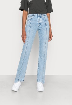 HIGH RISE LEG - Calças de ganga de perna direita - light blue denim