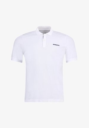 Camisa polo blanca hecha de algodón texturizado, con una tapeta de dos botones y un pequeño logotipo negro de "ROSSIGNOL" en el pecho. Mangas cortas.