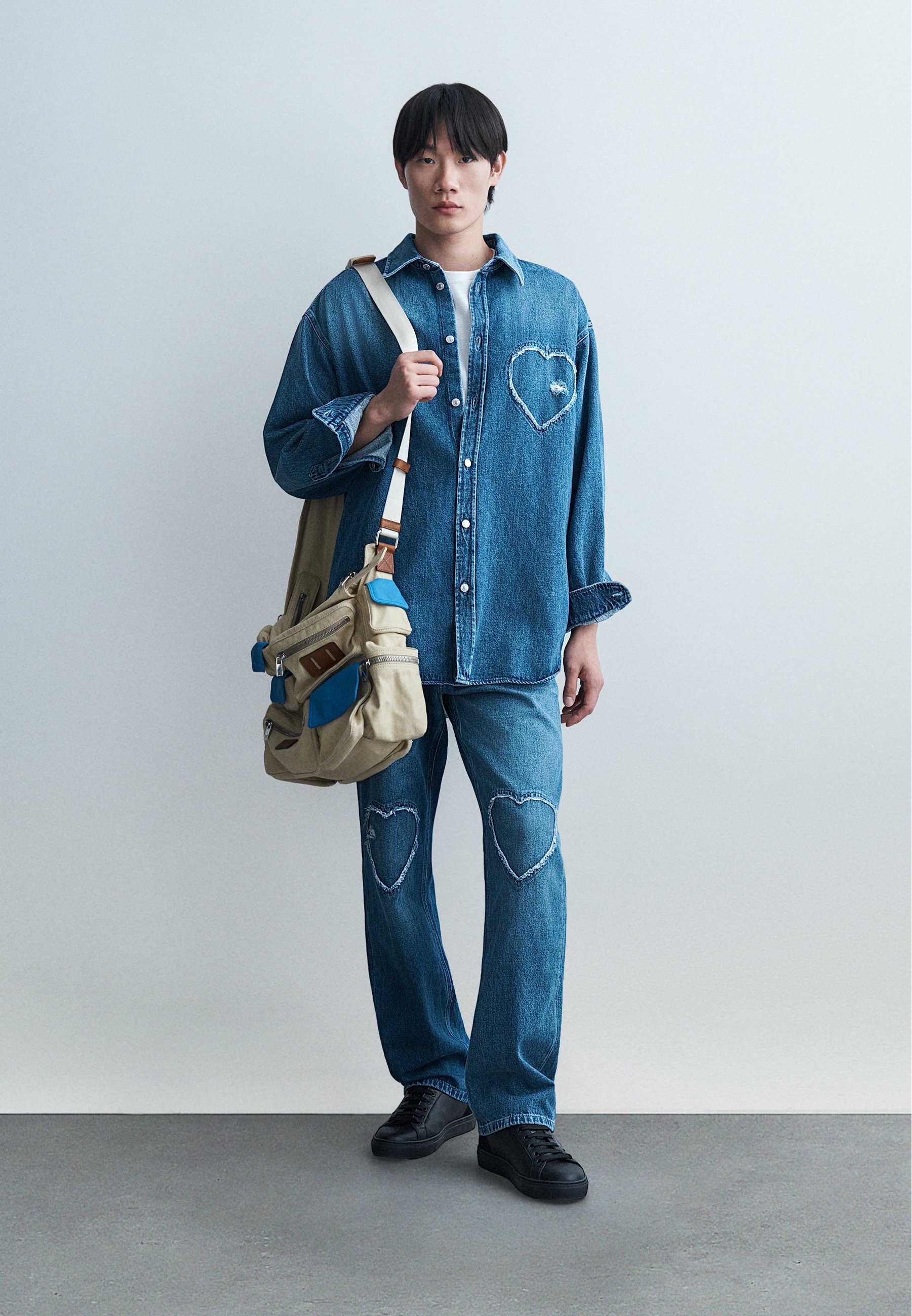 MOSCHINO HEARTS PANTALONE - Relaxed fit jeans - blu/blue denim