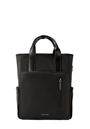 Sac fourre-tout noir en matériau lisse avec deux poignées, poche zippée à l'avant et marquage subtil en bas. Design minimaliste.