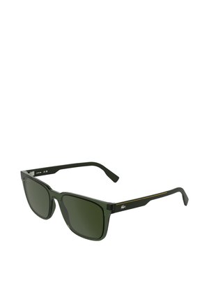 Lunettes de soleil rectangulaires avec une monture en plastique vert foncé, des verres teintés verts et des détails dorés sur les branches.