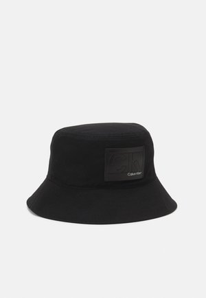 Calvin Klein REIMAGINED LOGO BUCKET UNISEX - Hoed - black