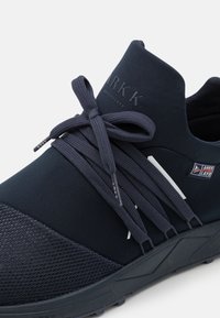 ARKK Copenhagen RAVEN HL S-E15 VIBRAM UNISEX - Sapatilhas - midnight/white