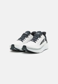 Altra TORIN 7 - Hardloopschoenen voor op de weg - white/black