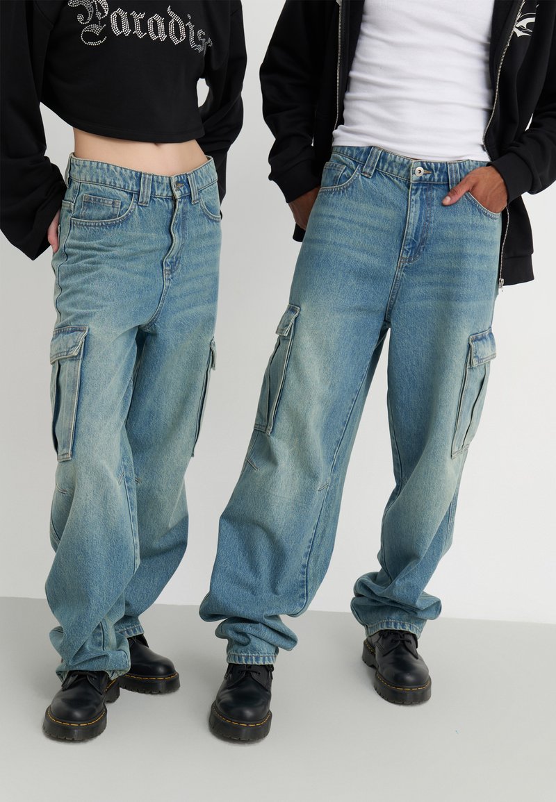 YOURTURN UNISEX - Calças de ganga largas - blue denim