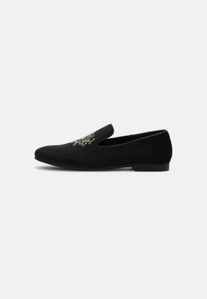 Pier One Loaferit/pistokkaat - black