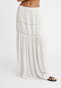 Stradivarius WITH LACE - Maxinederdele - white