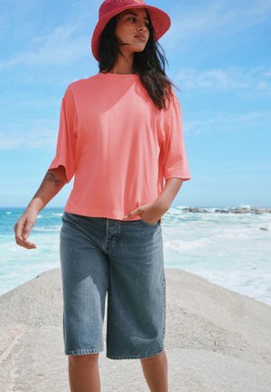 Next, REGULAR FIT - RELAXED BOXY ELBOW LENGTH CREW NECK T-SHIRT . - Camiseta básica - fluro pink