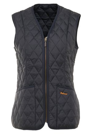 Gequilted marineblauwe vest met een rits aan de voorkant, een ronde halslijn, twee grote zakken en een oranje logo aan de onderzijde rechts.