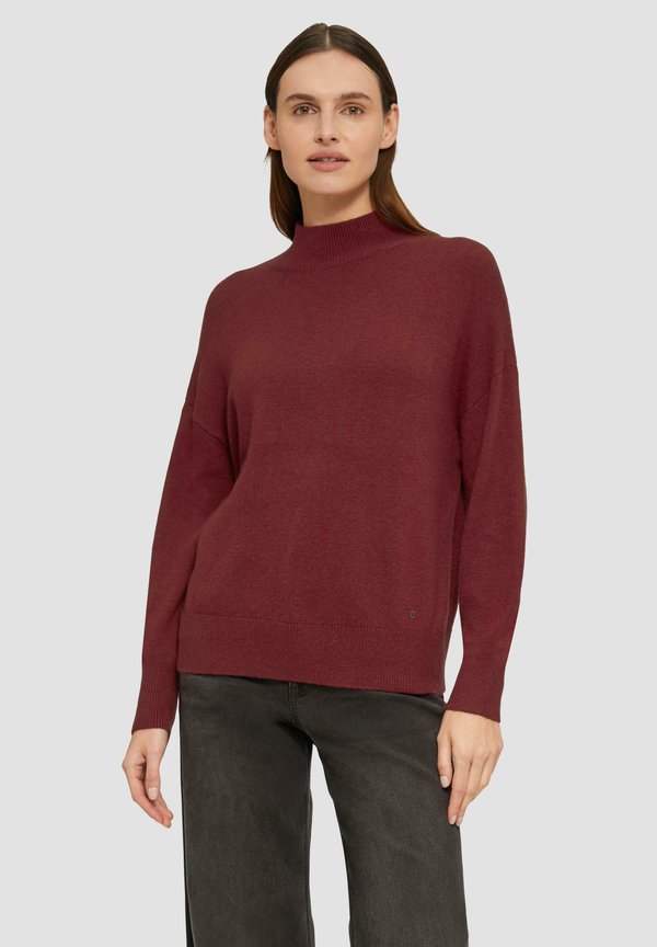 MIT STEHKRAGEN - Strickpullover - rubinrot