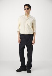 GANT REG OXFORD - Overhemd - dusty yellow