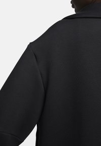 Unselected, black