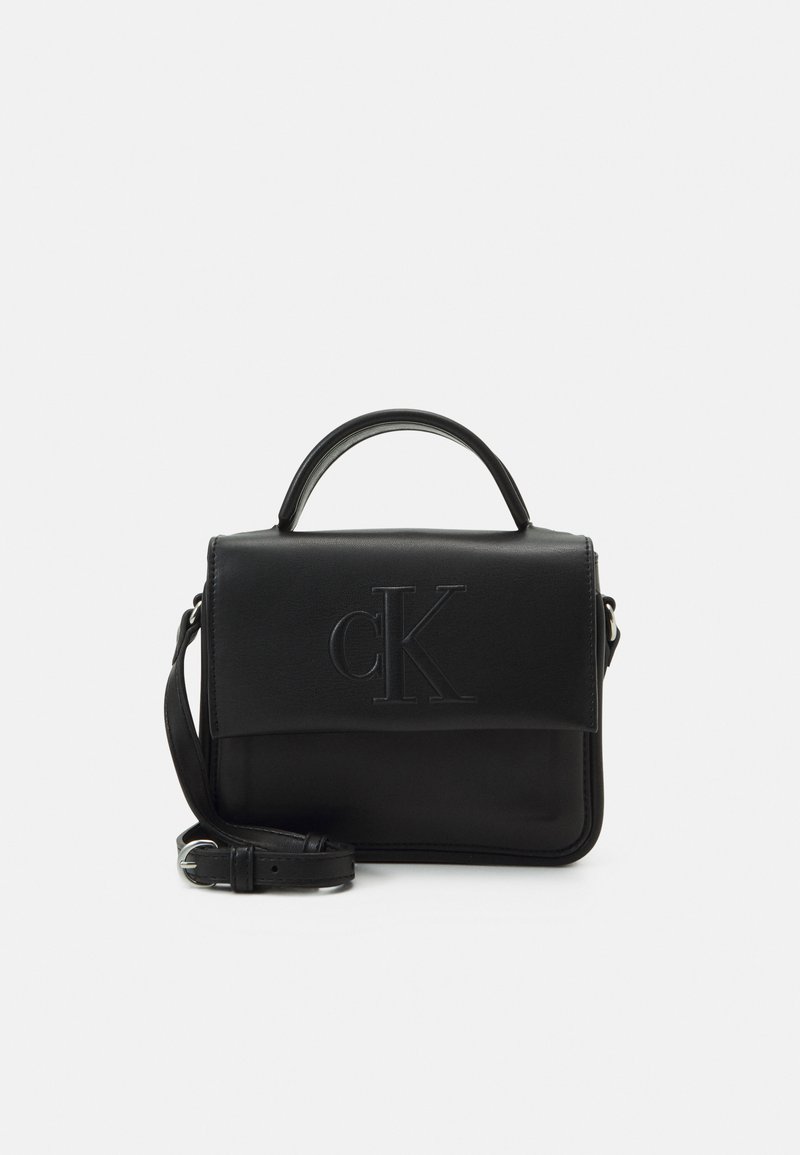 Calvin Klein Jeans SCULPTED BOXY FLAP PIPPING Handtasche black