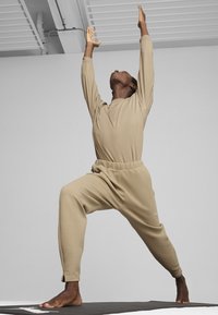 Puma STUDIO TEXTURE  - Trainingsbroek - oak branch