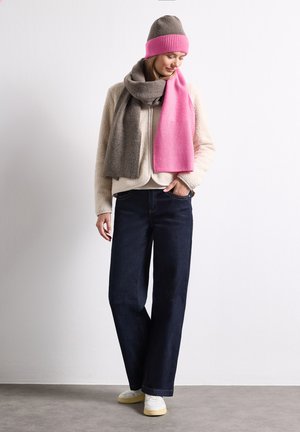 Street One, FEINSTRICK BEANIE IM COLORBLOCK-LOOK  SET - Écharpe - warm blush
