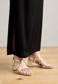 Tacones - gold