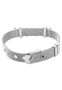 Pulsera de malla de plata con un cierre de metal liso y redondeado, eslabones ajustables con recortes circulares y un diseño de tejido texturizado.