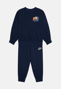 Neselectat, midnight navy