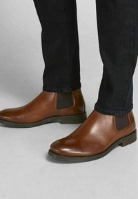 Jack & Jones JFWARGO CHELSEA  - Støvletter - cognac