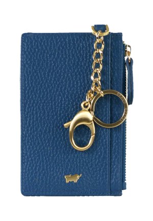 Portafoglio in pelle blu texturizzata con hardware dorato, dotato di attacco a catena e anello portachiavi, chiusura con zip. Piccolo logo in rilievo sul fronte.