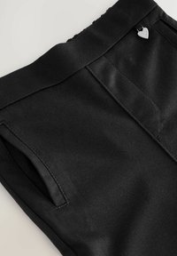Clarks REGULAR FIT - FLARED PULL ON SCHOOL - Tygbyxor - black