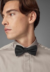 Next REGULAR FIT - LONG SLEEVE SINGLE CUFF PIPED  - Skjorter - neutral brown