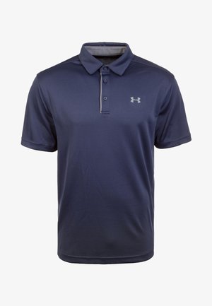 Polo shirt blu navy realizzato in un tessuto traspirante, con colletto a tre bottoni, maniche corte e un accento di logo grigio chiaro sul petto.