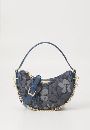 Piccola borsa a mezzaluna blu con motivo floreale, cerniera dorata e catena, tracolla regolabile e manico corto.