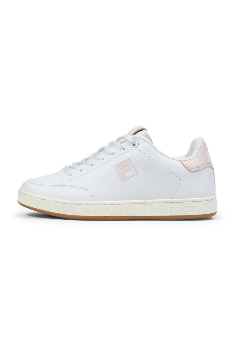 White leather sneaker with a pink accent on the heel, rounded toe, textile lining, and textured midsole, featuring a slightly raised logo.