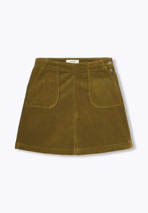 Jupe mini en velours côtelé vert olive avec deux poches, une silhouette légèrement évasée et deux boutons décoratifs en argent sur la taille.