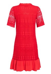 Červené krajkové šaty s krátkými rukávy, které mají texturovaný vzor a volánkový lem. Lehce strukturovaná tkanina s vysokým výstřihem.