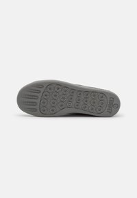 Camper PEU TOURING - Vysoké tenisky - dark green