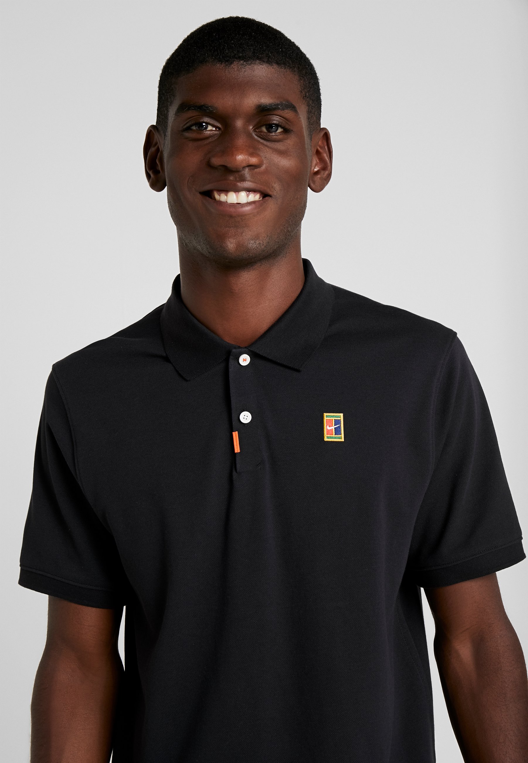 nike heritage t shirt black