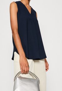 Esprit Pusero - dark blue