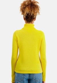 Mahogany TAIPEI-FIRST - Pullover - daffodil