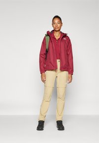 The North Face QUEST JACKET - Veste imperméable - beetroot