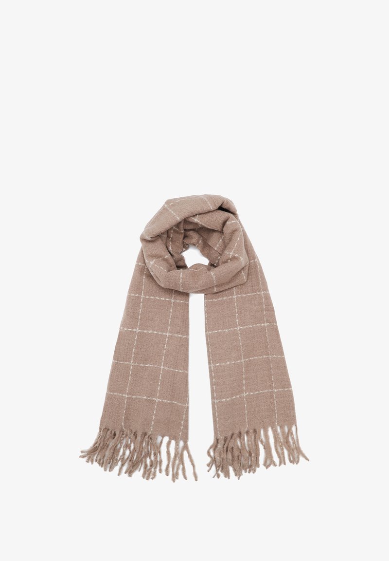 Sciarpa di lana beige con motivo a griglia bianca, con estremità frangiate, stesa piatta e arrotolata leggermente nella parte superiore su uno sfondo bianco.