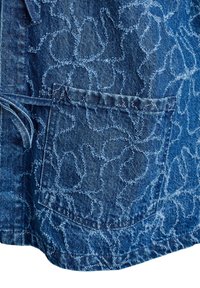 Zizzi MIT BINDEVERSCHLUSS UND TASCHEN - Farkkutakki - blue denim destroy